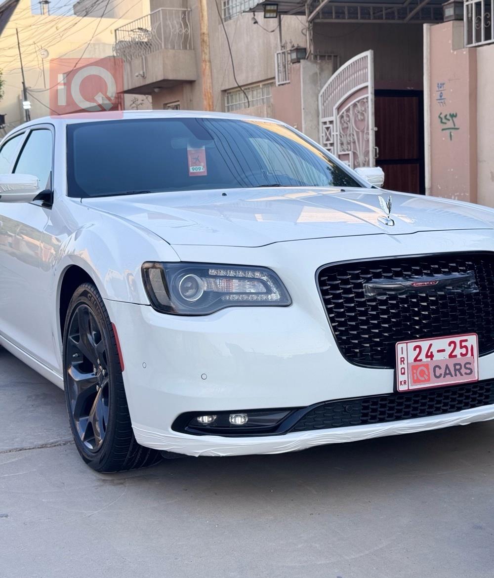 کرایسلەر 300